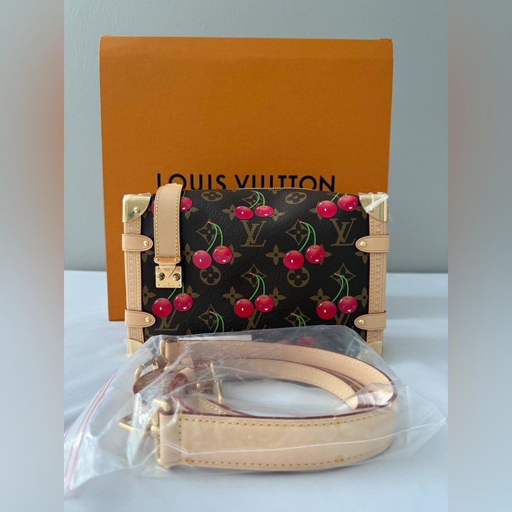 Louis Vuitton Takashi Murakami Cherry side trunk